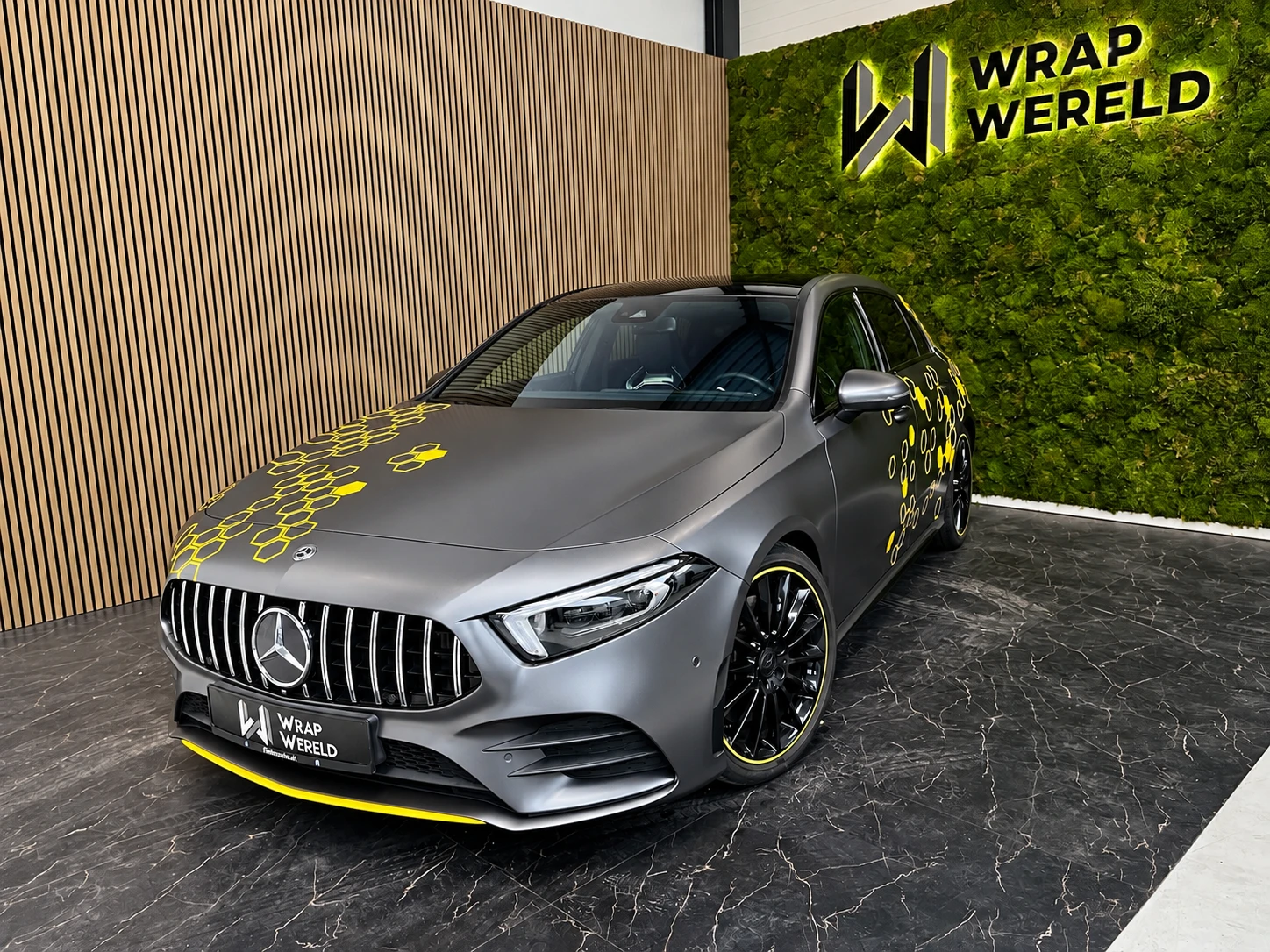 Mercedes-Benz met custom wrap bij De Wrap Wereld