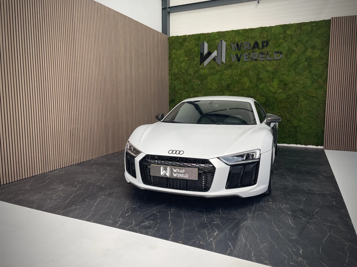 Audi R8 — Custom wrap