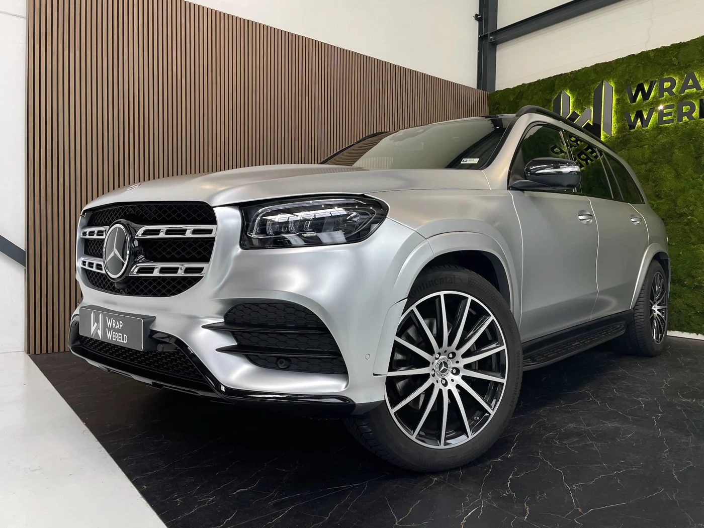 Mercedes GLS — Satin wrap