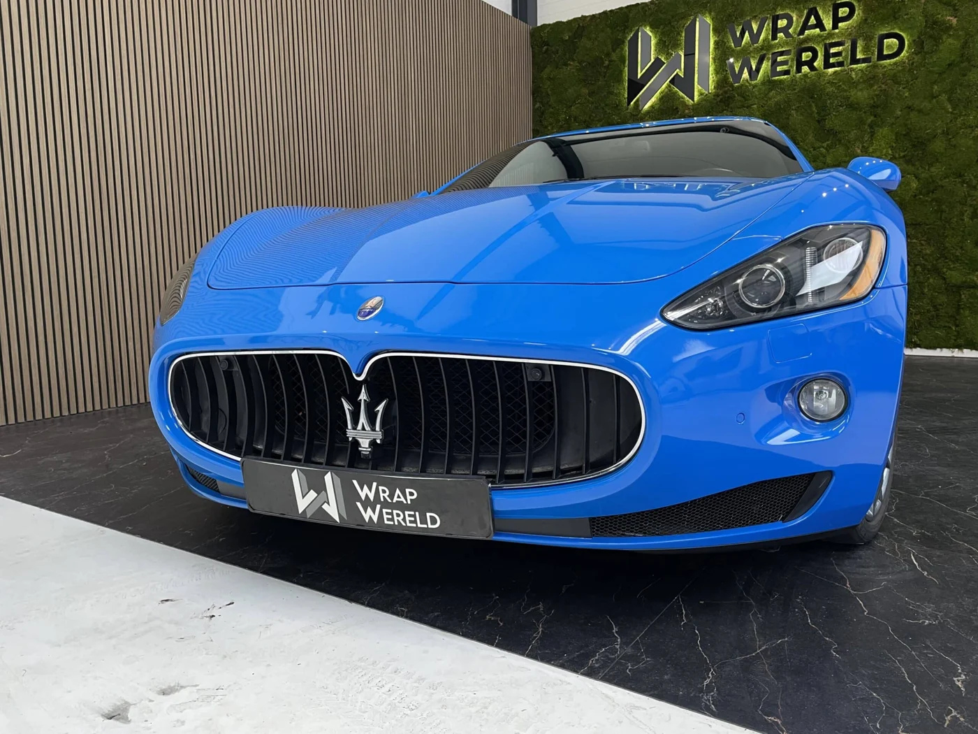 Maserati GranTurismo — Gloss wrap