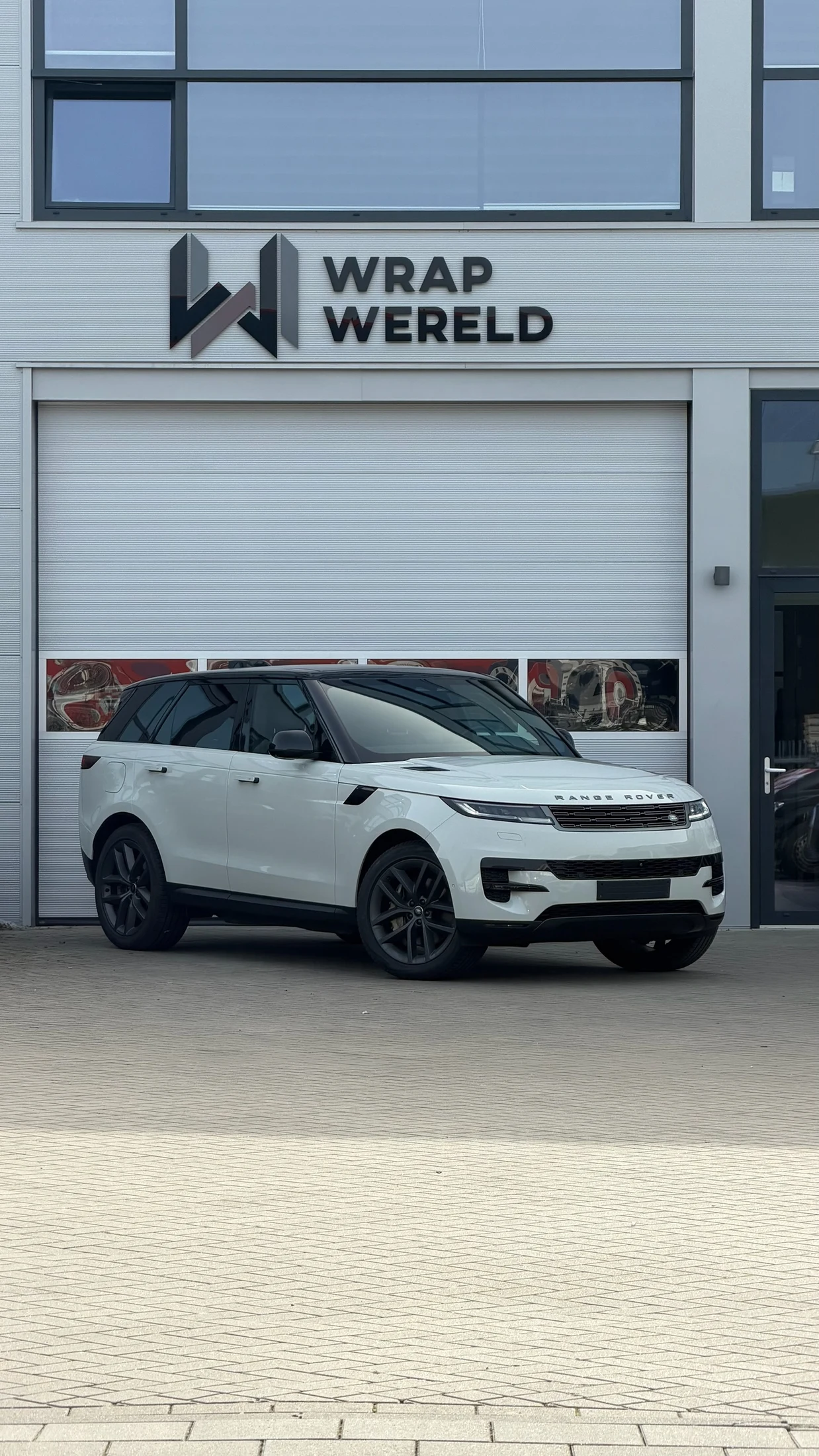 Range Rover Sport — Gloss wrap